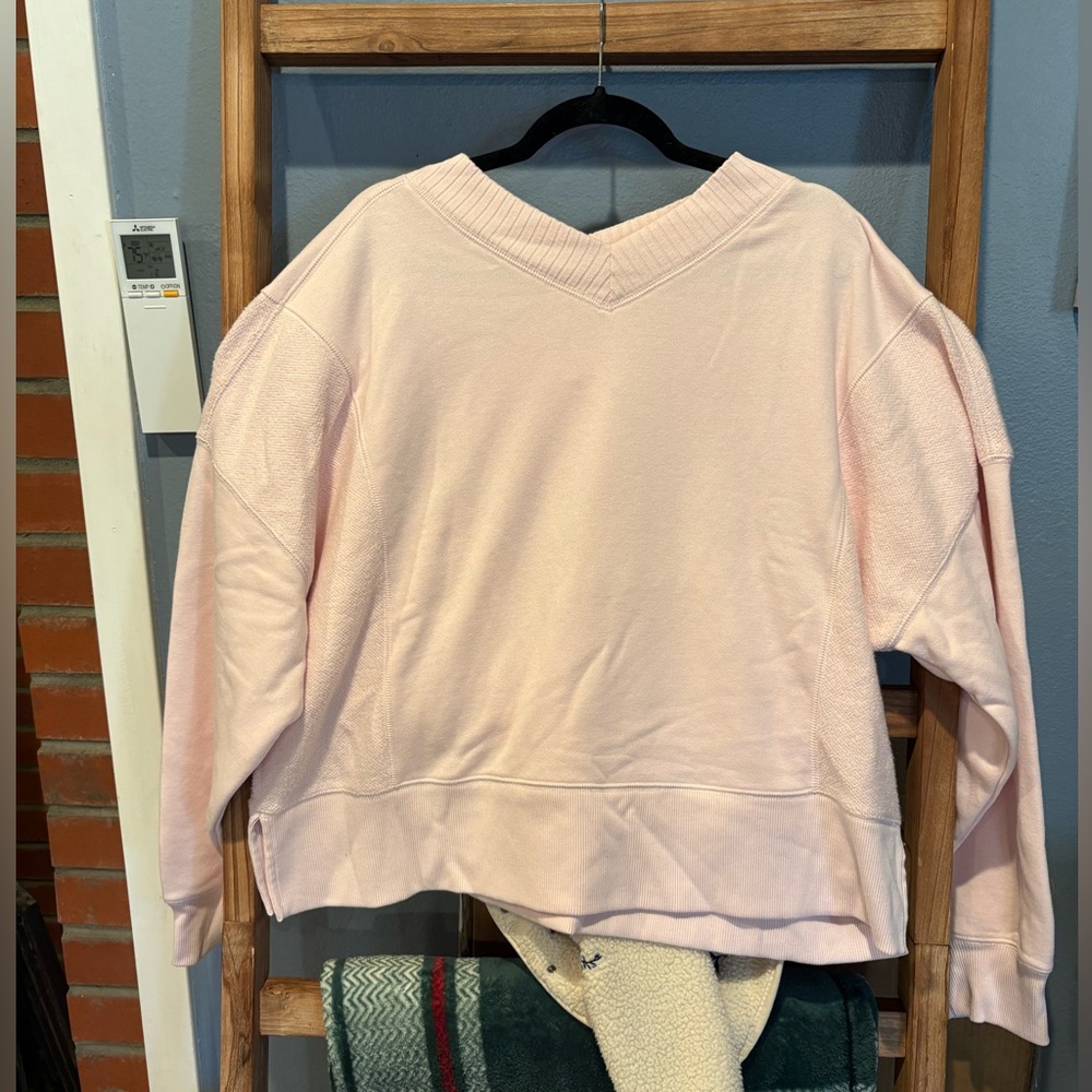 Women's aerie Light Pink V-Neck Pullover Sweater